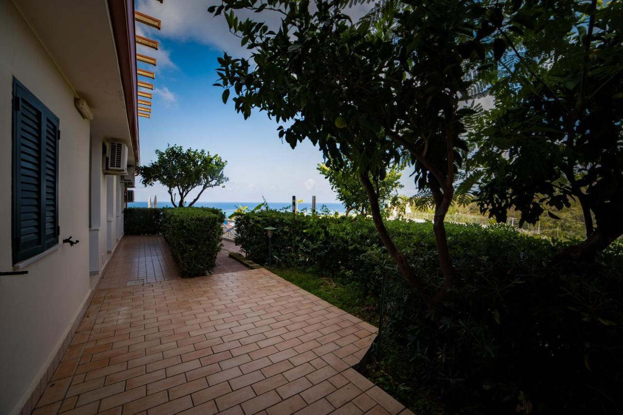 Residence New Paradise โตรเปอา ภายนอก รูปภาพ